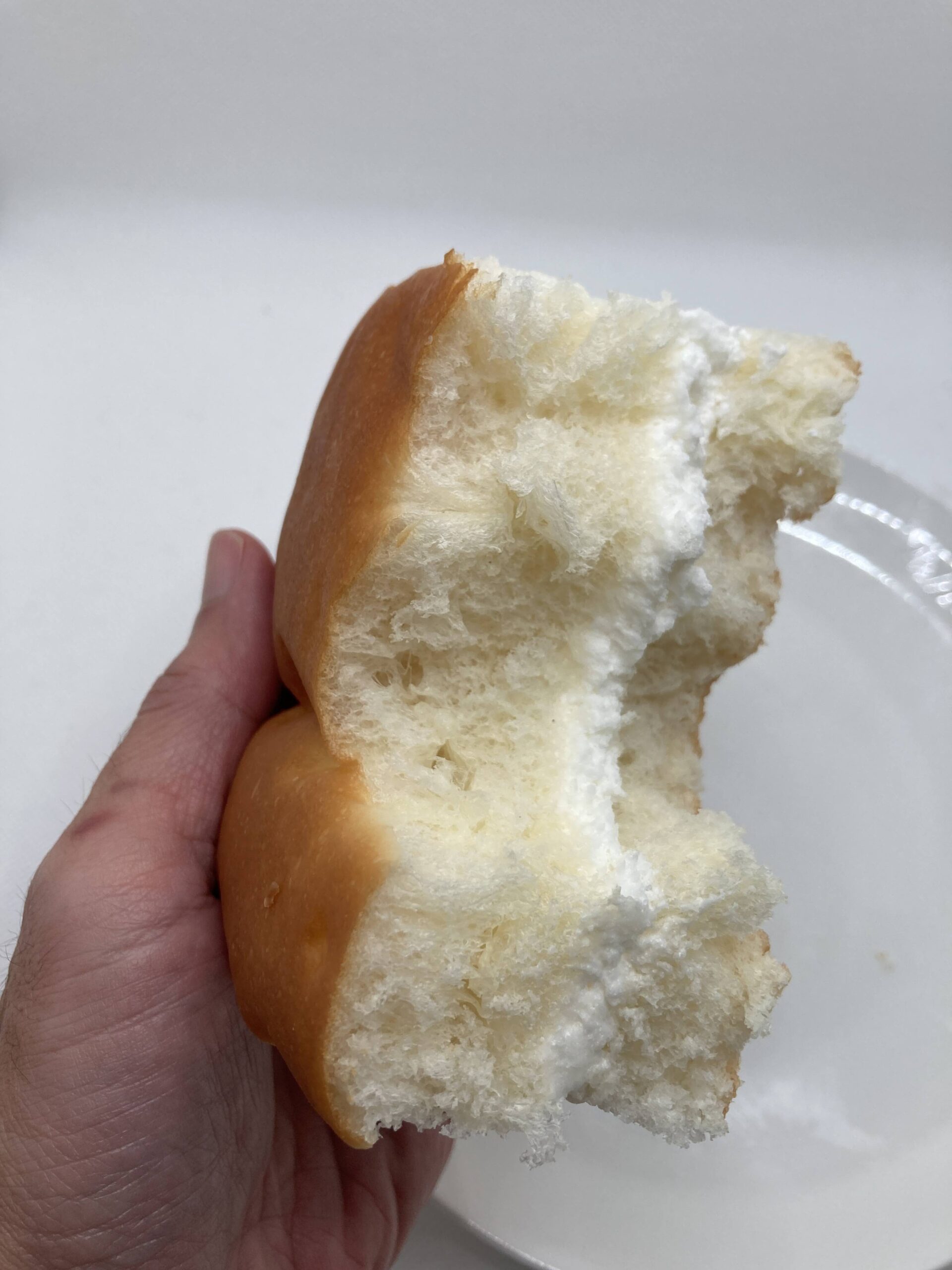 長野県の人気のご当地パン「牛乳パン」
